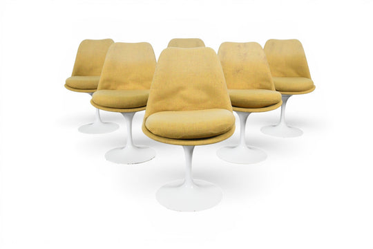 SET OF SIX EERO SAARINEN TULIP DINING CHAIRS