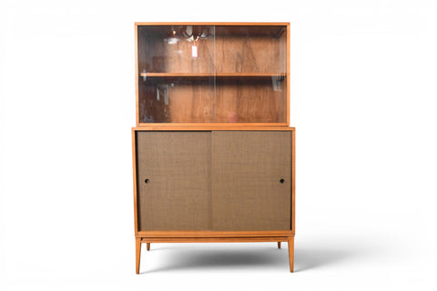 Vintage Paul McCobb Planner Group walnut credenza with hutch, 1950s – view 1