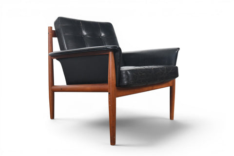 Vintage Grete Jalk Grand Danois lounge chair in teak and black leather, 1957, view 3