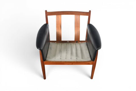 Vintage Grete Jalk Grand Danois lounge chair in teak and black leather, 1957, view 10