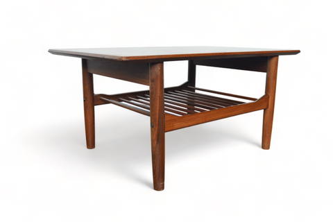 "DANISH RANGE" TEAK SIDE TABLE BY IB KOFOD LARSEN