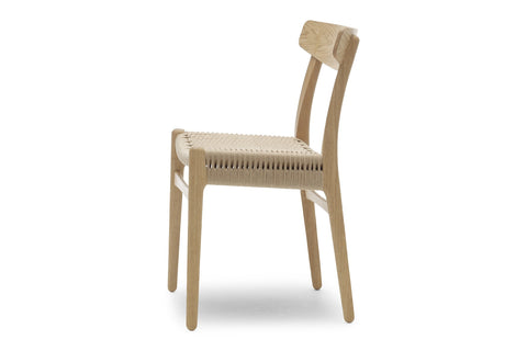 CH23 Chair - Oak Oil - Side