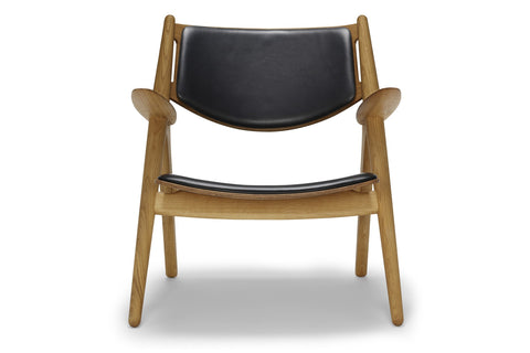 CH28P Lounge Chair - Front