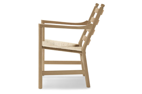 CH44 Lounge Chair - Side