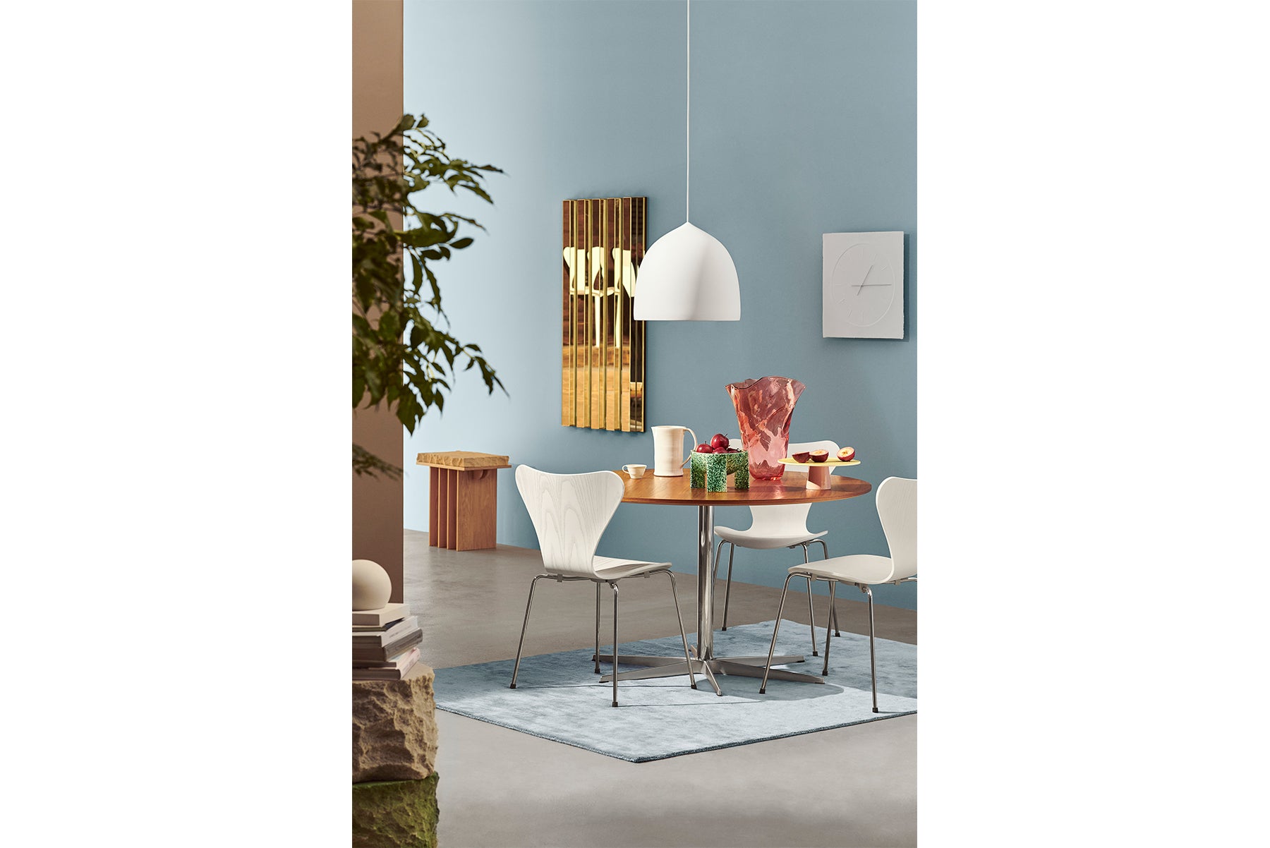 ARNE JACOBSEN MODEL 3107 SERIES 7 COLOURED ASH