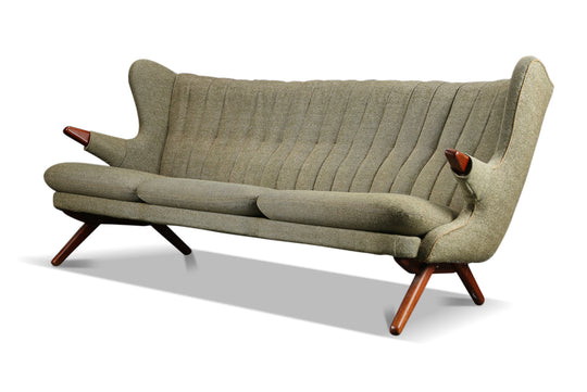 SVEND SKIPPER TEDDY BEAR THREE SEAT SOFA