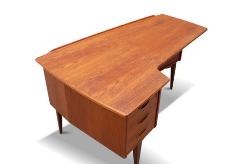 TEAK BOOMERANG DESK BY GORAN STRAND