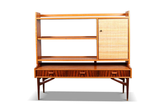 NARROW 1950s BOOKCASE / WALL UNIT IN TEAK, JACARANDA + CANE