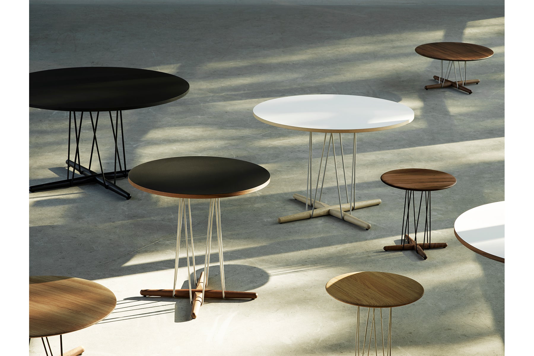 EOOS MODEL E021-800 | EMBRACE LOUNGE TABLE E021