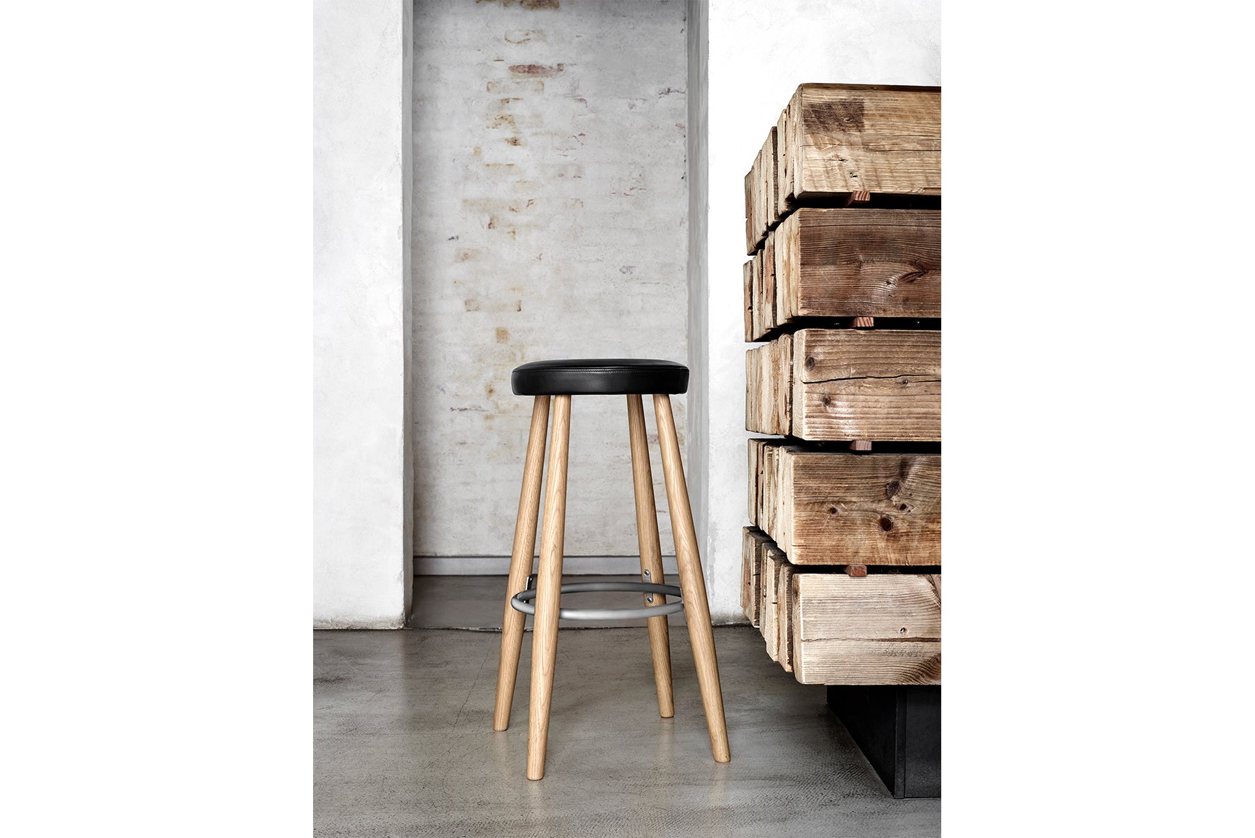 CH56 | BAR STOOL